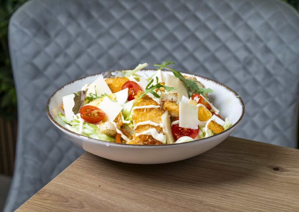 Ensalada César en Nayam Barcelona