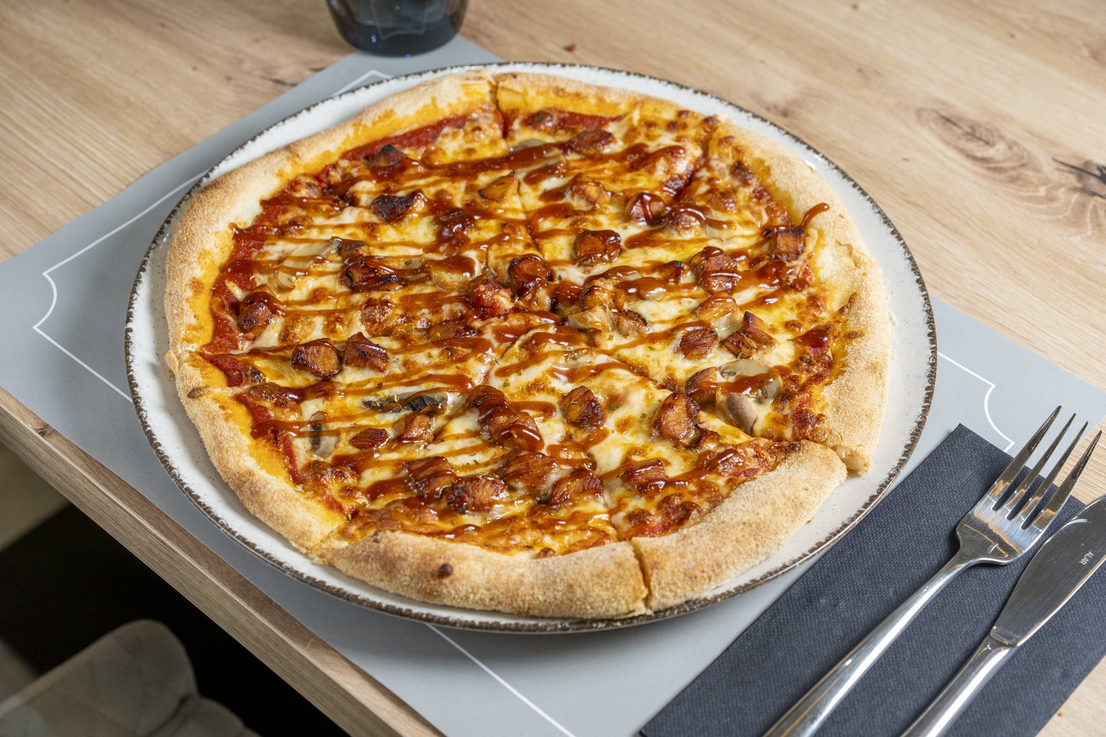 Pizza Pollo BBQ en Nayam
